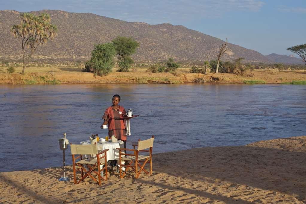 Ashnil Samburu Camp Hotel Restoran gambar