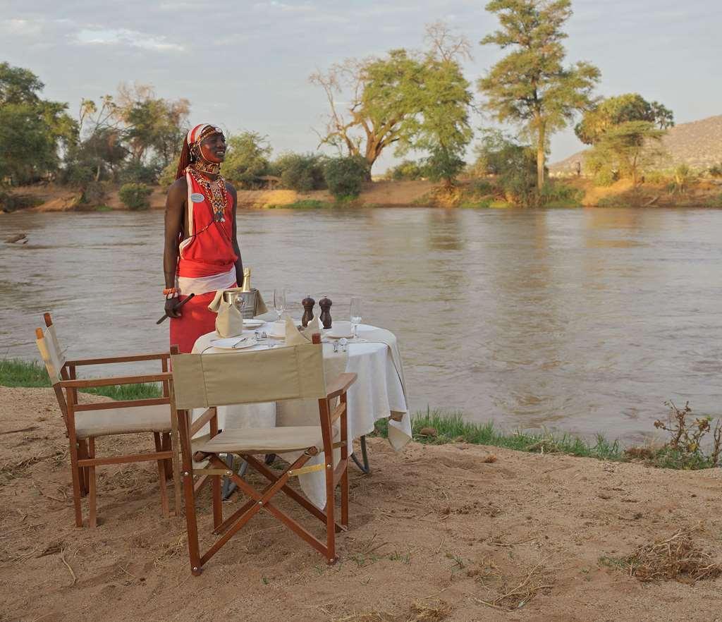 Ashnil Samburu Camp Hotel Restoran gambar